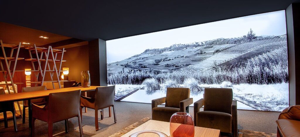 XXL hinterleuchtetes Akustikbild mit Landschaftsfoto in einer Lobby