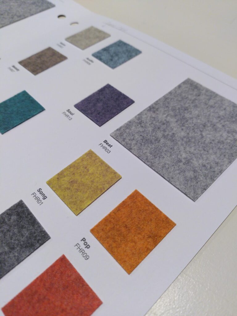 Leihgabe Musterkarte “Camira”