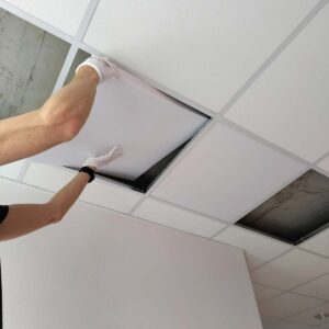 detailbilder-rasterdecke-einlegeplatten-montage-04