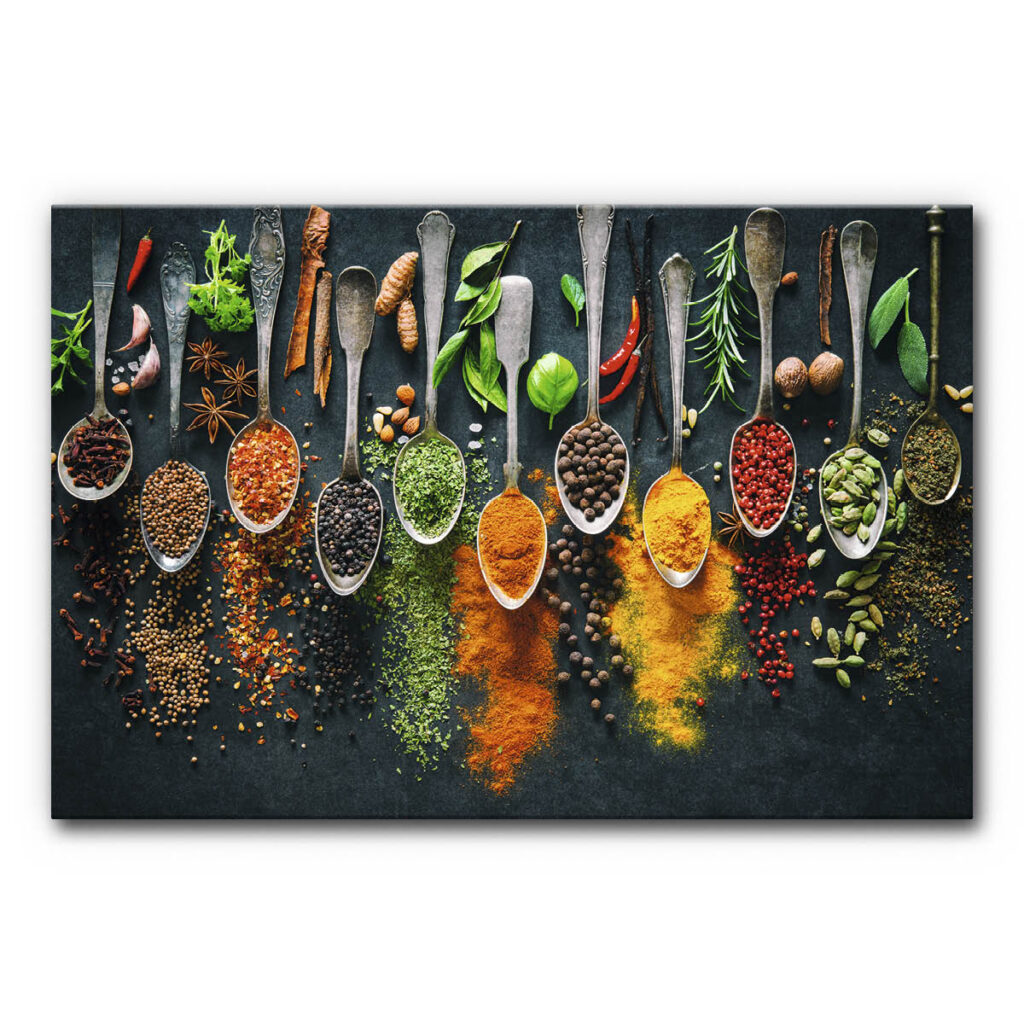 Akustikbild Gewürze mit Löffeln voll verschiedener