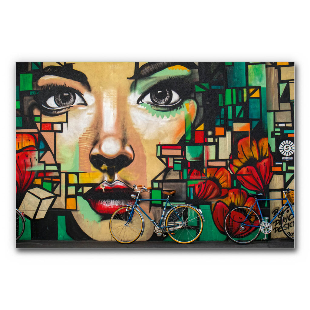 Akustikbild Streetart Frau mit Fahrrad